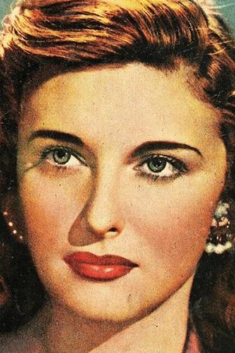 Mariem Fakhr El Dine
