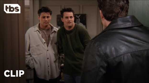Видео Friends: Chandler Kicks Out His Annoying Roommate Eddie (Season 2 Clip) | TBS на русском