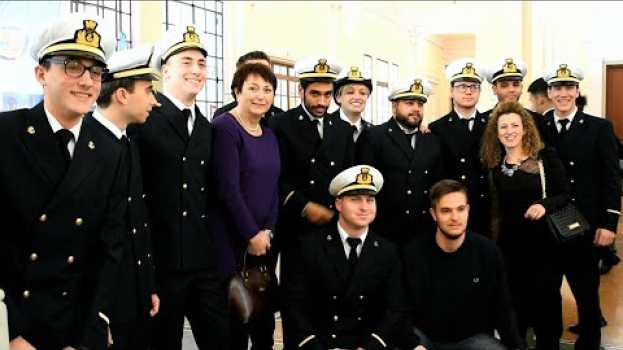 Video Graduation Day, 93 nuovi Ufficiali da Accademia Italiana della Marina Mercantile en français