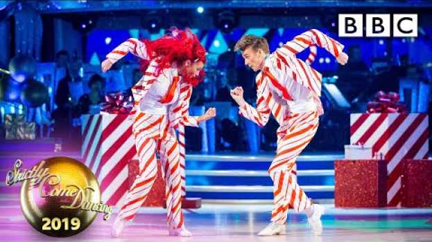 Video Joe Sugg and Dianne Buswell strut their stuff again! - Christmas Special | BBC Strictly 2019 auf Deutsch