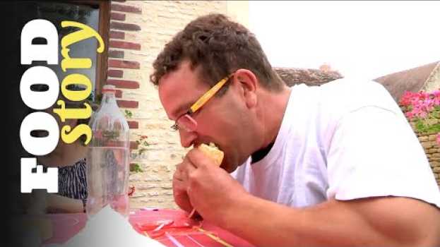 Video Le plus gros mangeur de livarot, c'est lui ! po polsku