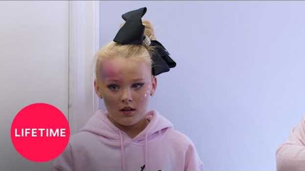 Video Dance Moms: JoJo Drops out of Her Duet (Season 6 Flashback) | Lifetime em português