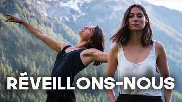 Video RÉVEILLONS-NOUS auf Deutsch