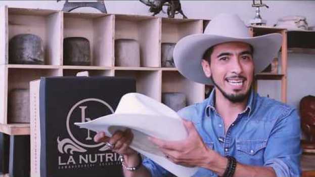 Video ¿Mi texana es fina? - Todo Sobre El Sombrero - Episodio 8 auf Deutsch