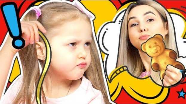Video Амелька  ищет ВОРА! Кто украл вкусняшки Амельки? Мама и Папа под подозрением! in English