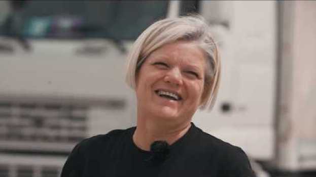 Video Volvo Trucks Italia -  Festa della Mamma en français