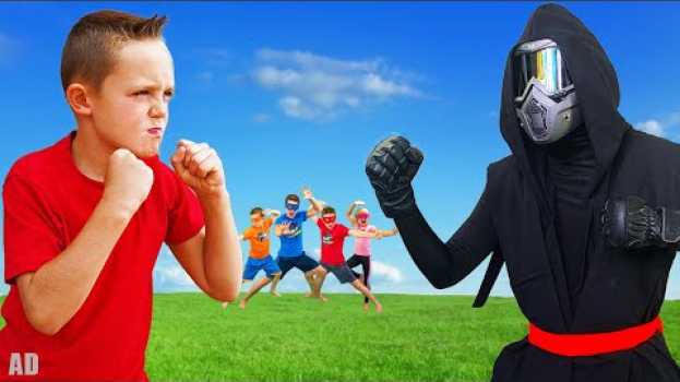 Video A Ninja Spy Tries to Take our Ninja Kidz Toys! su italiano