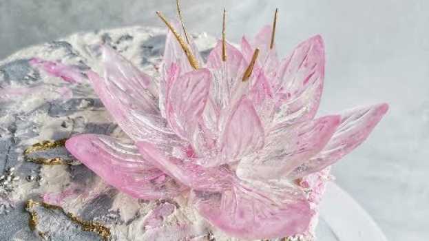Video Цветок из изомальта без молдов/Isomalt flower without mold su italiano