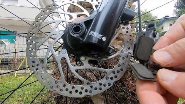 Video COME FARE IL RODAGGIO ALLE PASTIGLIE FRENO MTB 🚴   türkçe