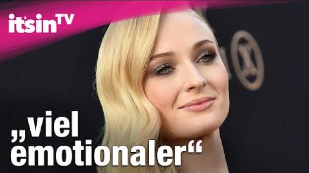 Видео Sophie Turner: Dank ihrer Tochter wurde sie zu einer „besseren Schauspielerin“ | It's in TV на русском