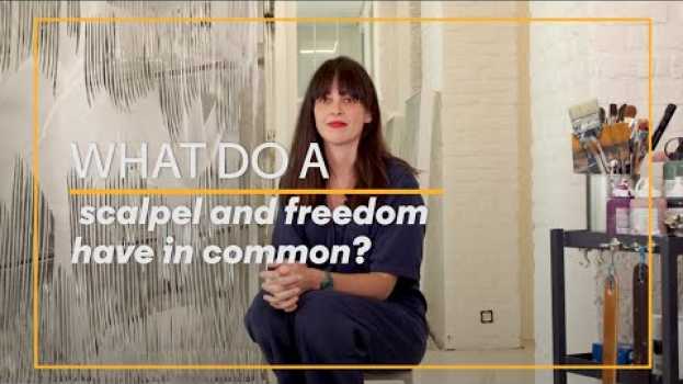 Video Georgia Russell : Qu'est-ce qu'un scalpel et la liberté ont en commun? en español