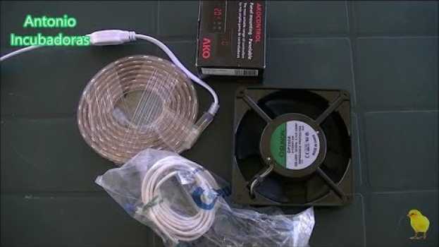 Video Cómo se hace una incubadora casera. su italiano