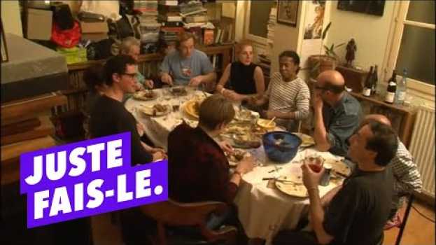 Video Je dois cuisiner pour 10 personnes : comment m'en sortir in English