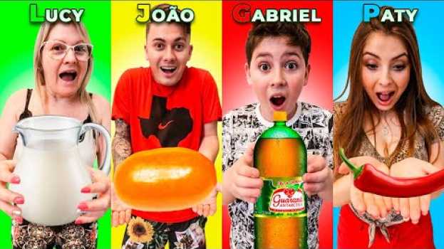 Video QUEM COMPRAR MAIS COMIDA COM A PRIMEIRA LETRA DO SEU NOME VENCE - DESAFIO en français