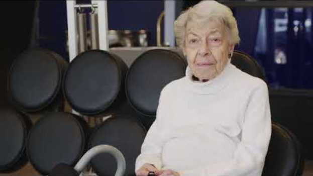 Video Natasha Brenner: 96 anni e attivista per gli animali!   türkçe