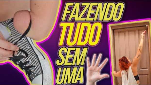 Video COMO EU AMARRO CADARÇO SEM UMA MÃO? | VIVENDO SEM UMA MÃO #6 su italiano