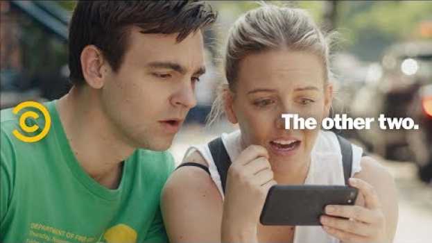 Video An Ode to Being Gay: It's OK! - The Other Two en français