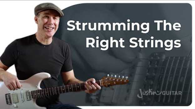 Видео Strumming (Only) The Right Strings | Guitar for Beginners на русском