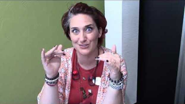 Video In which Jenny vlogs back with Ms. Theri po polsku