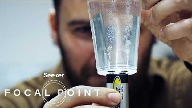 Video Inside the Lab That's Turning Moon Water Into Rocket Fuel en español