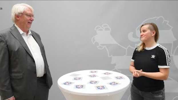 Video Interview mit Dr. h. c. Jörg-Uwe Hahn (Freie Demokraten) und Elisabeth Kula (DIE LINKE) en español