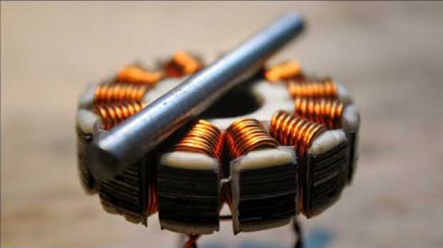 Video Wie man einen Bürstenlosen Motor von  0 - 100% bauen kann su italiano