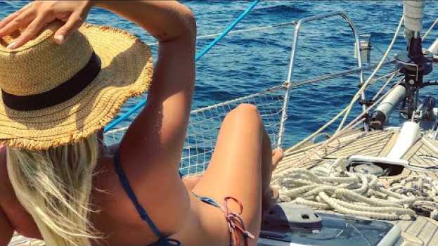 Video 114 | Reconciliação em CAPRI, com direito a FERRARIS, FOGOS e muito AMOR - Sailing Around the World su italiano