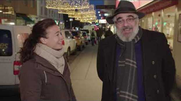 Video Herr Niavarani geht einkaufen und liebt sein Grätzl sehr em português