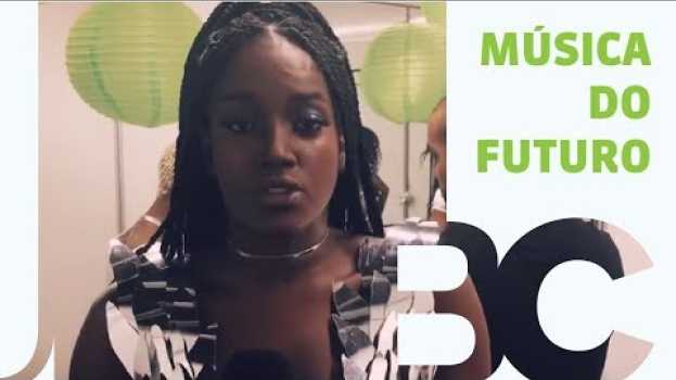Video Como será a música no futuro? po polsku