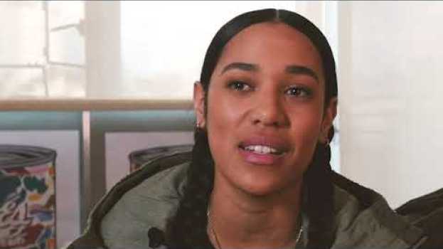 Видео Aleali May: “It’s Like this Glow” на русском