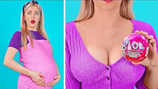 Video FUNNY THINGS NO ONE TELL YOU ABOUT PREGNANCY || 24 Hours Being Pregnant Challenge! by 123 GO! Play em português