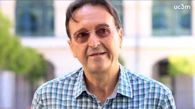 Video Matemáticas para mejorar el tratamiento de la degeneración macular | UC3M   türkçe