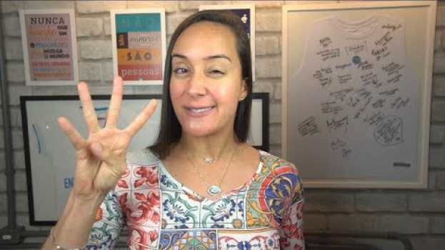 Video 5 Truques Do iPhone Que Você Deve Saber! | Marília Guimarães po polsku