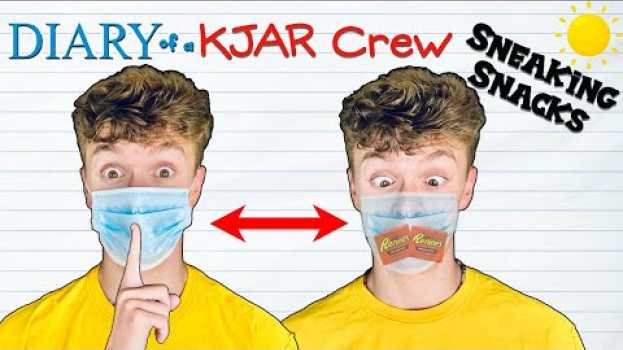 Video CAUGHT Sneaking FOOD into FUNNY Places!! HACKS to SNEAK Candy and Snacks!! Diary of a KJAR Crew!! su italiano