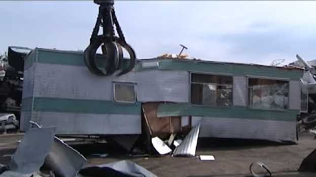 Video Arnaque et mobil-home, ils sont tombés dans le piège em português