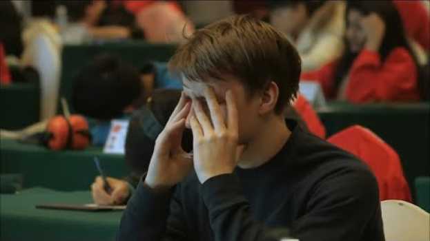 Video Cette épreuve est simple, il suffit de retenir 5000 chiffres... po polsku