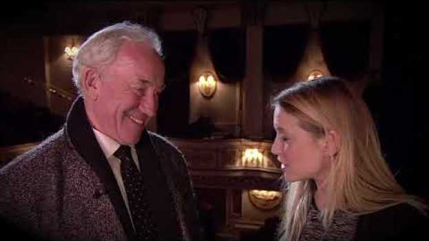 Видео 'Great Expectations' Extra - Simon Callow Interview на русском