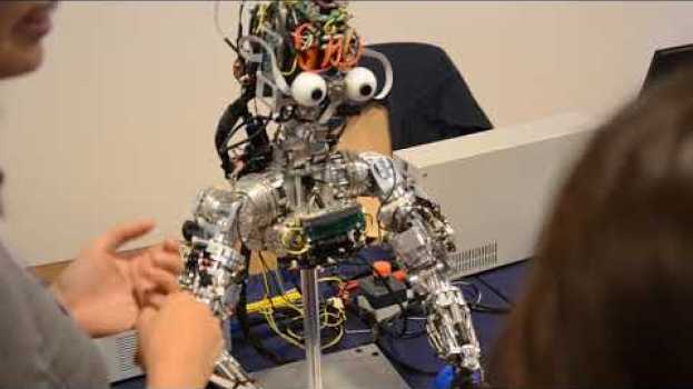 Video Tutti i ROBOT esposti al ROBOTIC FESTIVAL di PISA auf Deutsch