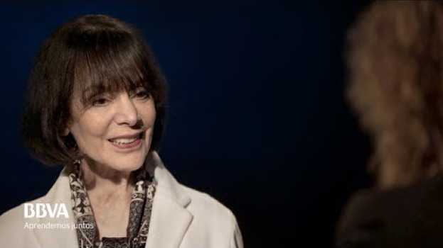 Video La mentalidad que puede cambiar la vida de un niño. Carol Dweck, psicóloga e investigadora em português