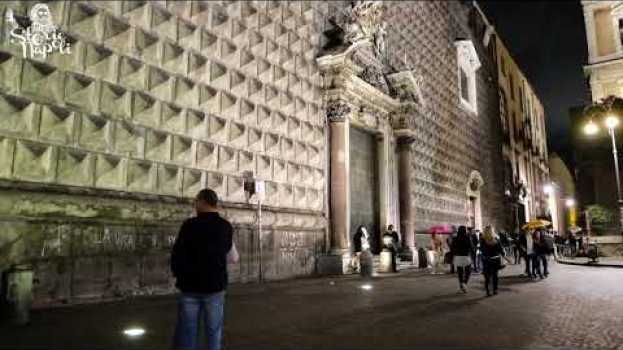 Video Lo spartito magico sulla chiesa del Gesù Nuovo - Storie di Napoli   türkçe