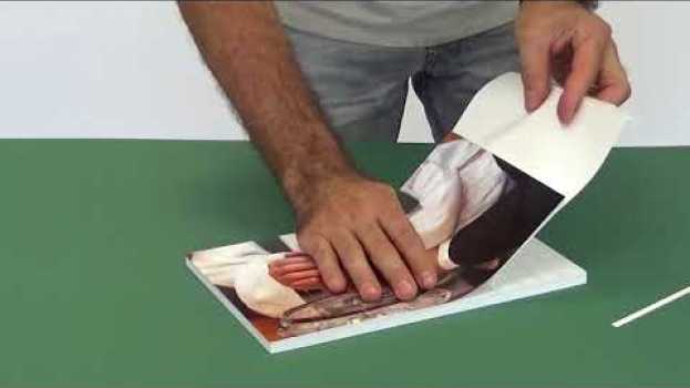 Video Applicare una foto su un pannello adesivo   türkçe