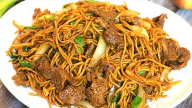 Video BETTER THAN TAKEOUT - Beef Lo Mein Recipe (牛肉捞面) po polsku
