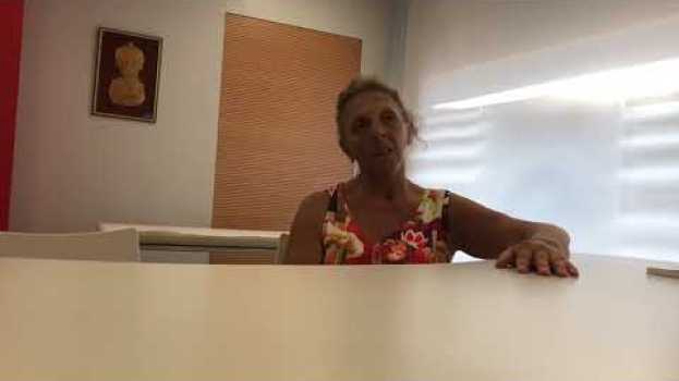 Видео Lei e sua mamma hanno risolto tutti i problemi di udito grazie a Clarivox на русском