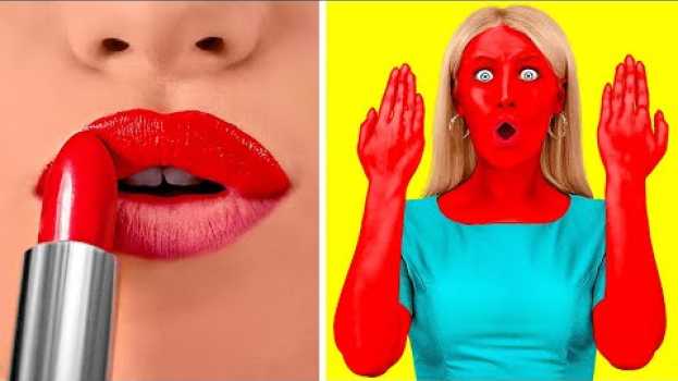 Video WHAT IT'S LIKE TO BE A GIRL || Relatable Girly Situations And Fails by 123 GO! en español