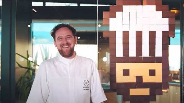 Video How Googlers turned an office into a sticky-note art gallery su italiano