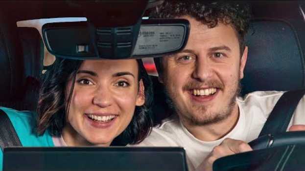 Video Les petits jeux en voiture... (avec Natoo) po polsku
