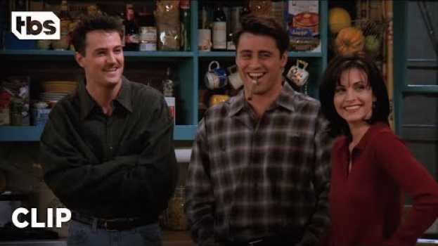 Video Friends: Joey and Chandler are Obsessed with Richard (Season 2 Clip) | TBS em português