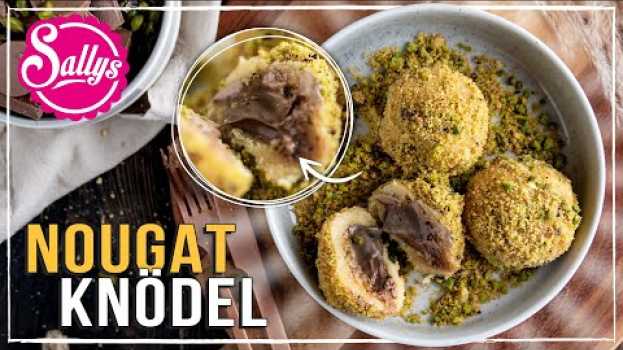 Video Wir frittieren Knödel! Nougat-Knödel Challenge / Sallys Welt su italiano