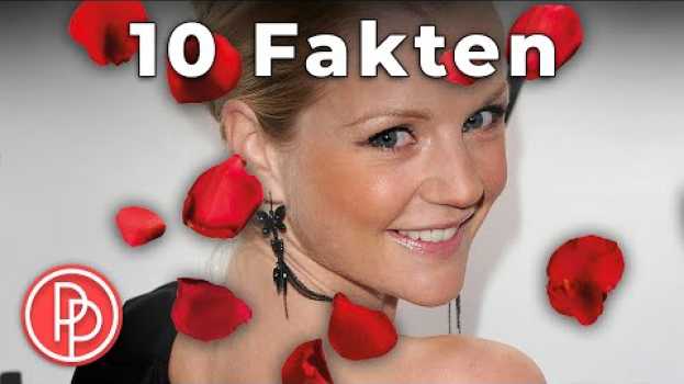 Video Nach 7 Jahren wieder zurück bei „Rote Rosen“! 10 Fakten über Kim-Sarah Brandts | PROMIPOOL in English