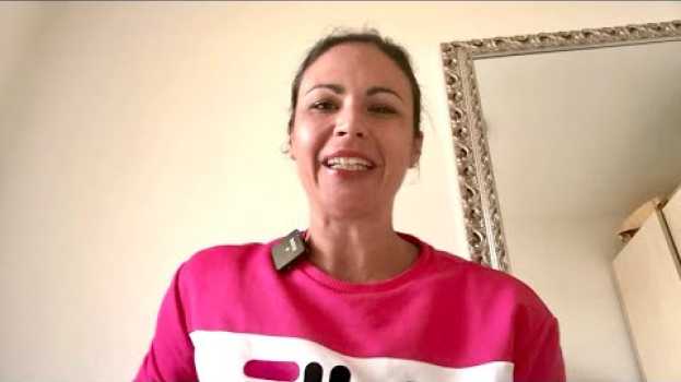 Video CELLULITE: cos'è, da cosa dipende e come diminuirla. auf Deutsch